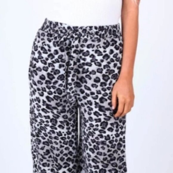 ANIMAL PRINT WIDE LEGGED PANTS - Picture 4 of 4